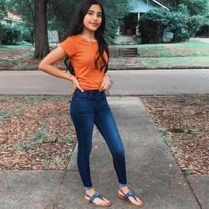 Meet your Posher, Isabel